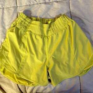 Lululemon 4" high rise Hotty Hots